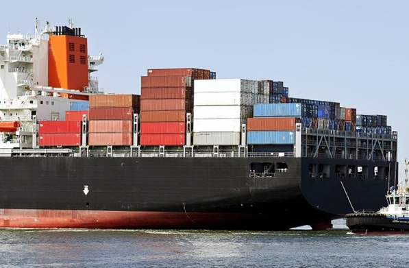 國際物流作為連接世界的紐帶，既展現(xiàn)著無限的魅力又面臨著諸多挑戰(zhàn)