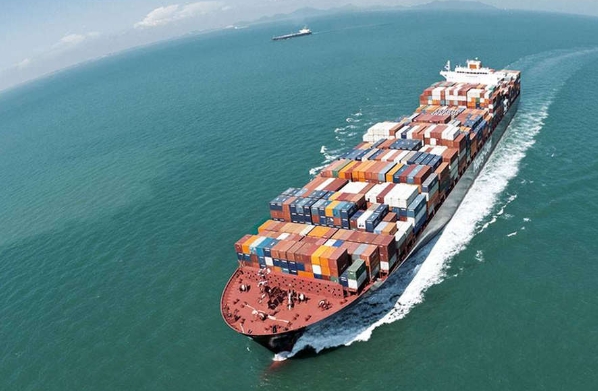海運(yùn)公司作為貿(mào)易往來(lái)的橋梁，承載著越來(lái)越重要的使命