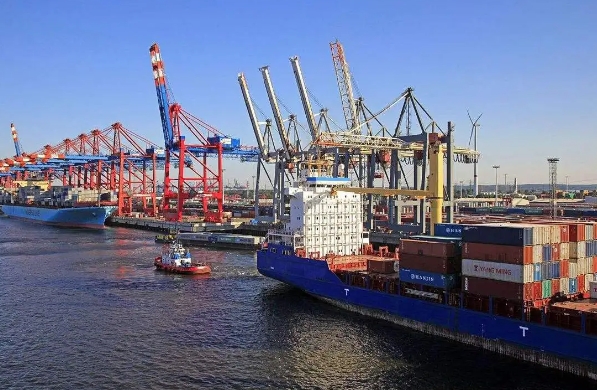 國際貨代如同貿(mào)易鏈上的隱形巨人，默默推動著全球貿(mào)易的繁榮發(fā)展