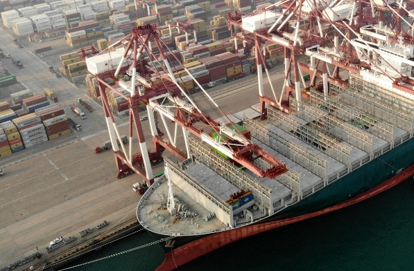 上海國際貨運代理為客戶提供優質物流解決方案，推動全球貿易的發展