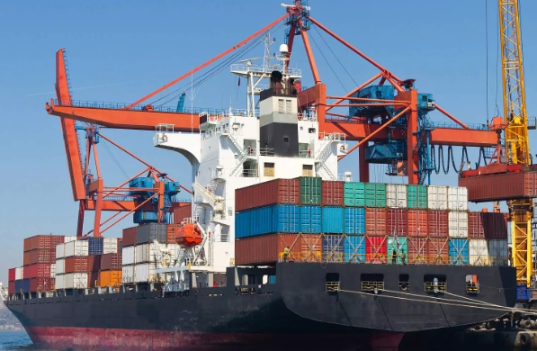 國際貨運作為連接各國經濟與市場的橋梁，扮演著至關重要的角色